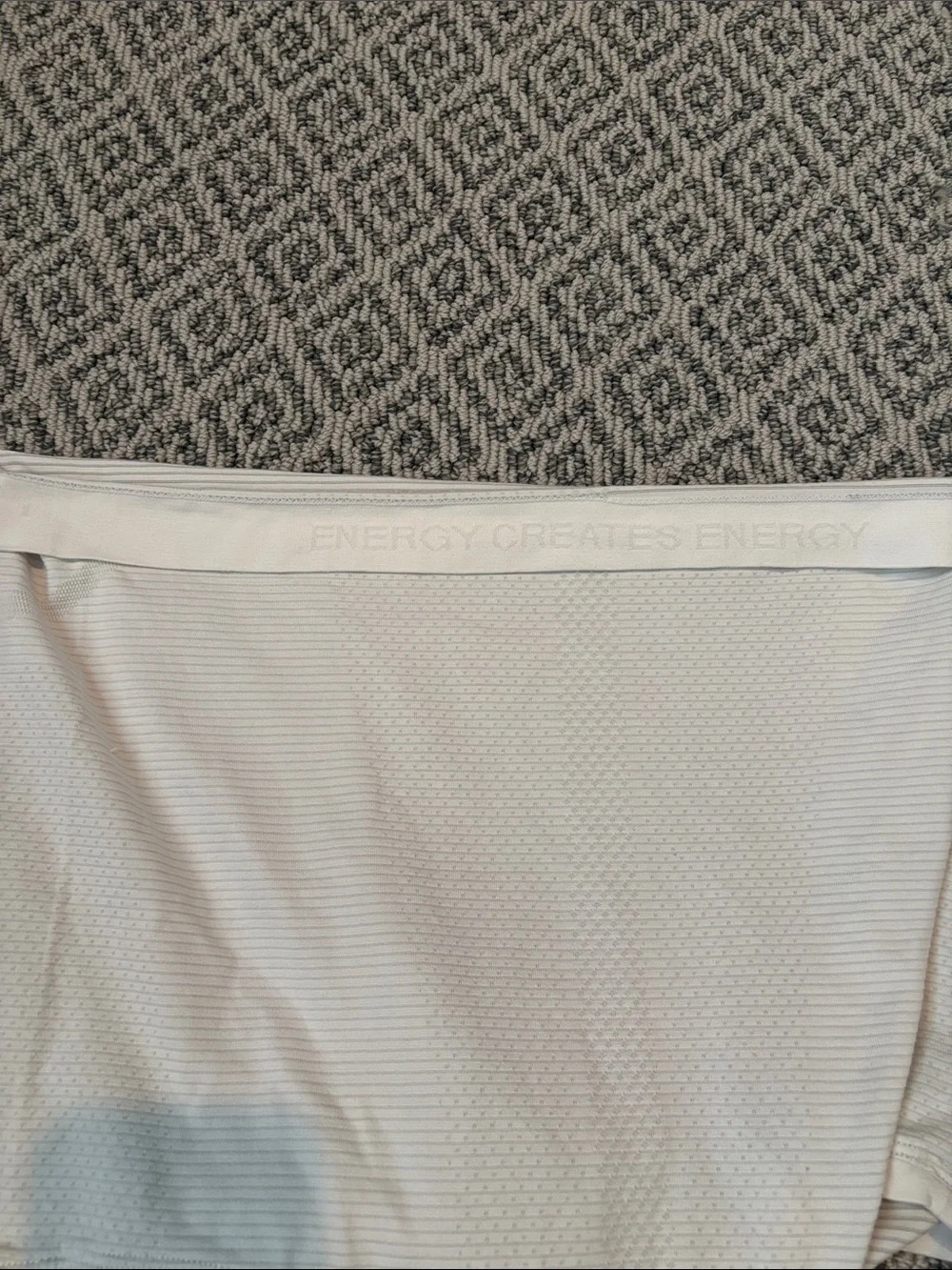 lululemon athletica White Swiftly Size 6 Racerback Seamless Tank